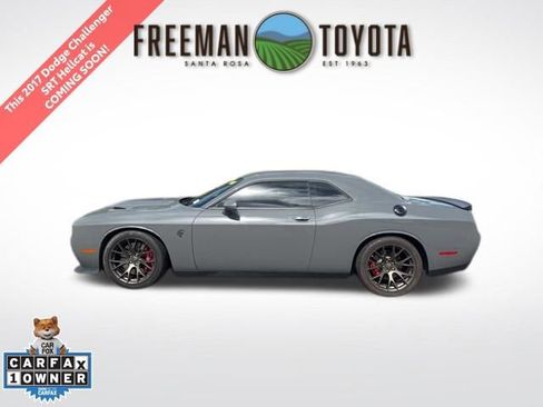 Used 2017 Dodge Challenger SRT Hellcat RWD image 1