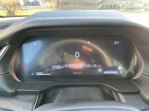 Used 2023 Jeep Grand Cherokee Limited image 36