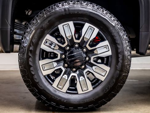 Used 2024 GMC Sierra 2500 Denali w/ Denali Reserve Package AWD/4WD image 40