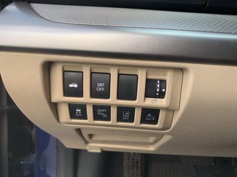 Used 2017 Subaru Legacy 2.5i Premium image 16