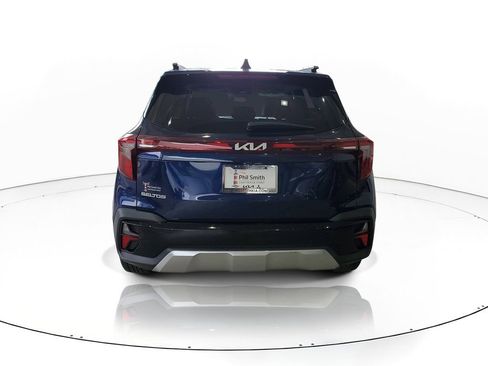 Certified 2024 Kia Seltos EX FWD image 5
