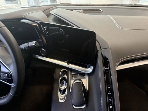 Used 2025 Chevrolet Corvette Stingray Coupe w/ 1LT image 38