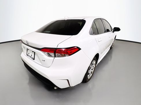 Used 2025 Toyota Corolla LE FWD image 4
