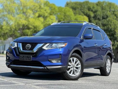 Used 2018 Nissan Rogue SV AWD/4WD image 1