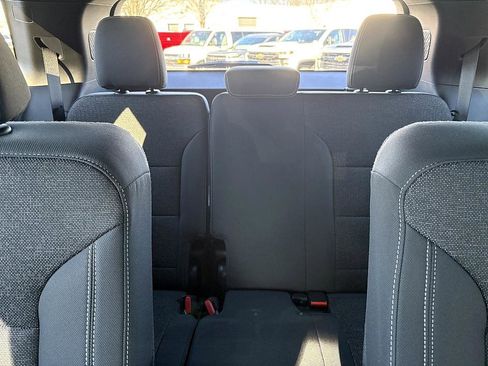 New 2026 Chevrolet Traverse LT image 11