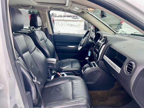 Used 2017 Jeep Compass High Altitude image 16