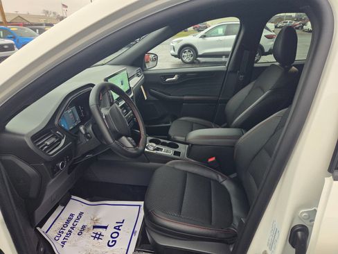 New 2026 Ford Escape ST-Line w/ Tech Pack #1 image 32