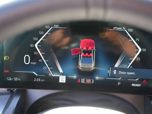 Used 2025 BMW i5 xDrive40 image 17