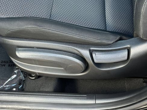 Used 2025 Kia Soul LX w/ LX Technology Package FWD image 22