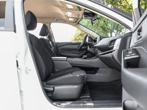 Used 2024 Nissan Rogue S AWD/4WD image 45