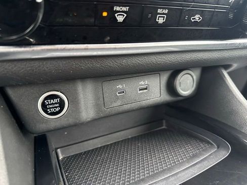 Used 2023 Nissan Rogue S image 32