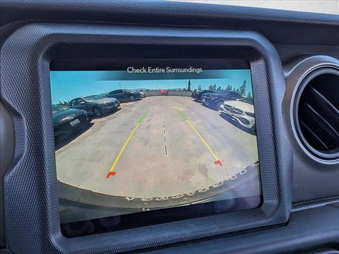 Used 2022 Jeep Wrangler Unlimited Sport AWD/4WD image 13
