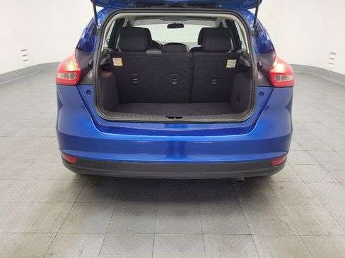 Used 2018 Ford Focus SE w/ Cold Weather Package FWD image 29