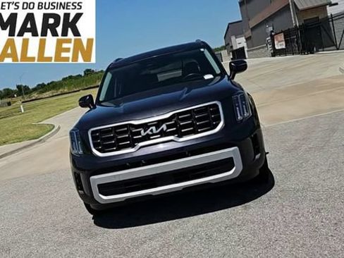 Used 2025 Kia Telluride S FWD image 3