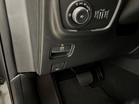 New 2025 Jeep Grand Cherokee L Overland w/ Advanced Protech Group III image 28