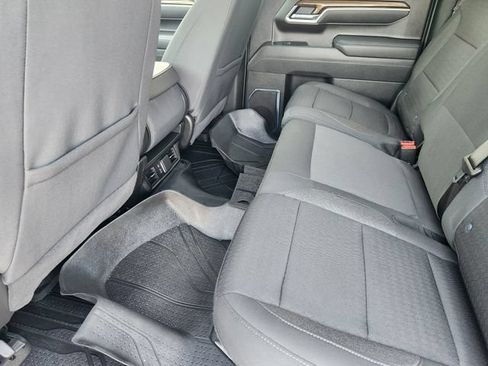 Used 2025 Chevrolet Silverado 1500 LT RWD image 30