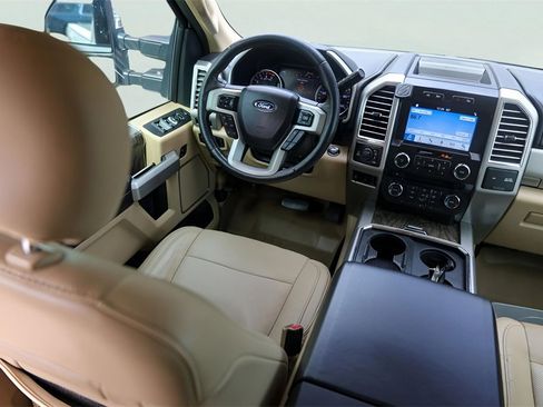 Used 2017 Ford F250 Lariat w/ Lariat Ultimate Package image 31