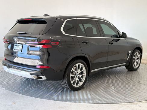 Certified 2024 BMW X5 xDrive40i w/ Premium Package AWD/4WD image 9