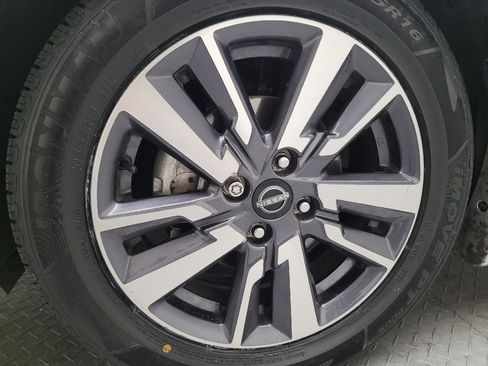 Used 2024 Nissan Versa S w/ S Plus Package FWD image 31
