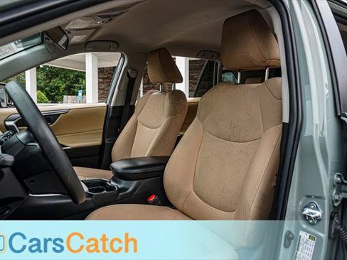 Used 2021 Toyota RAV4 XLE FWD image 22