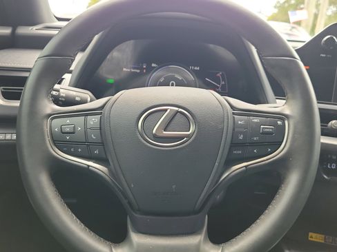 Used 2023 Lexus UX 250h FWD image 23