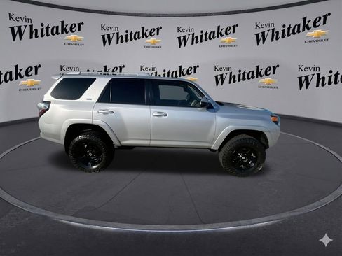 Used 2018 Toyota 4Runner SR5 RWD image 10