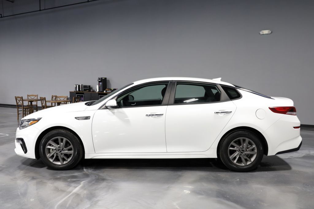 Used 2020 Kia Optima LX FWD image 4