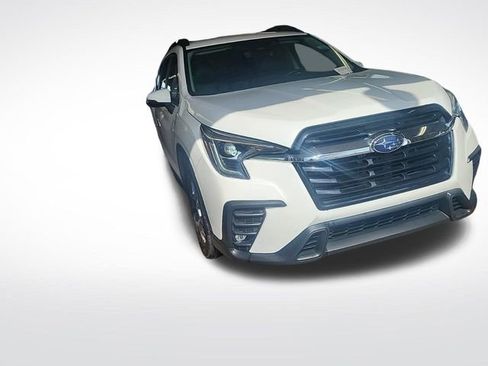 Used 2023 Subaru Ascent Limited image 6