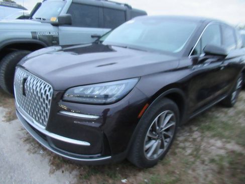 Certified 2023 Lincoln Corsair Standard w/ Equipment Group 101A image 3