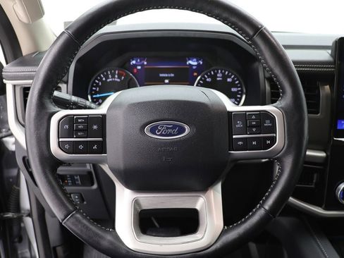 Used 2024 Ford Expedition Max XLT image 17