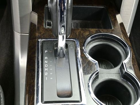 Used 2014 Ford F150 Platinum image 6