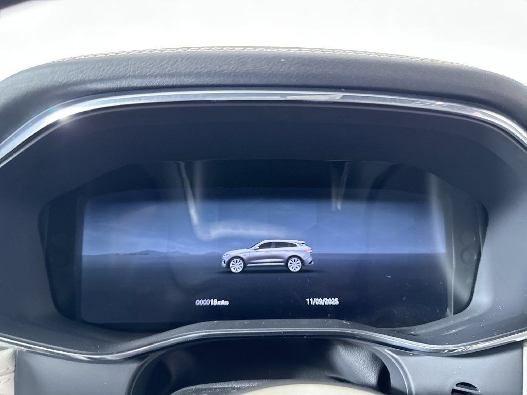 Used 2026 Jaguar F-PACE R-Dynamic S AWD/4WD image 15