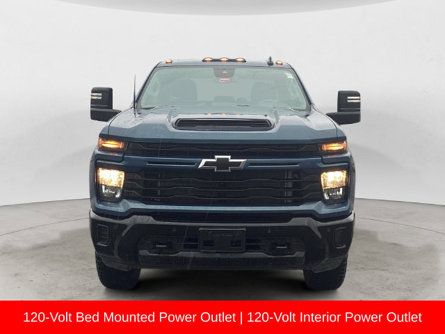 Used 2025 Chevrolet Silverado 2500 Custom w/ Custom Value Package AWD/4WD image 8