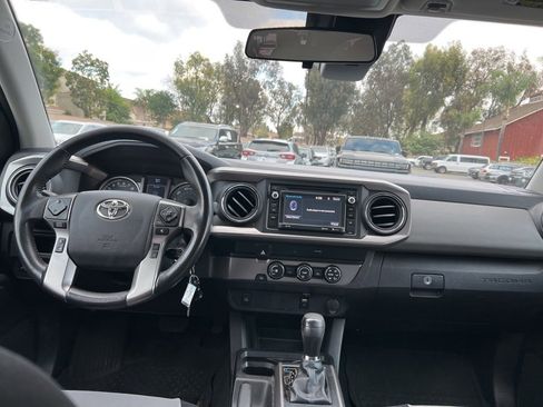 Used 2019 Toyota Tacoma SR5 image 11