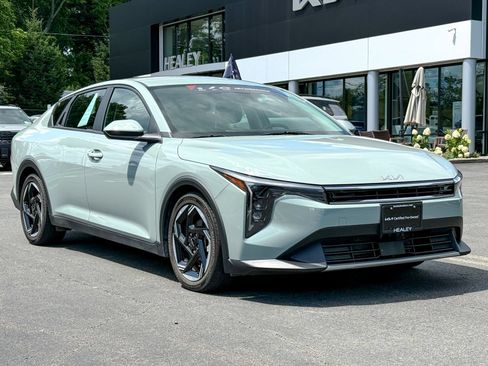 Certified 2025 Kia K4 EX FWD image 1