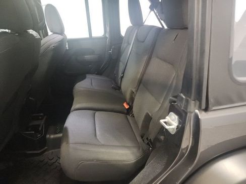Used 2023 Jeep Wrangler Unlimited Sport image 15