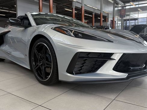 Used 2023 Chevrolet Corvette Stingray Coupe RWD image 9