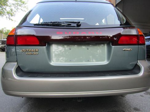 Used 2003 Subaru Outback H6 L.L. Bean Edition AWD/4WD image 12
