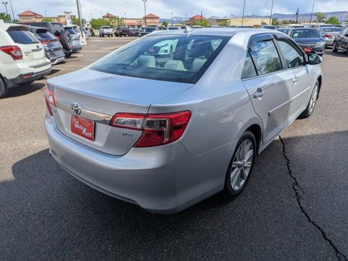 Used 2014 Toyota Camry XLE FWD image 5