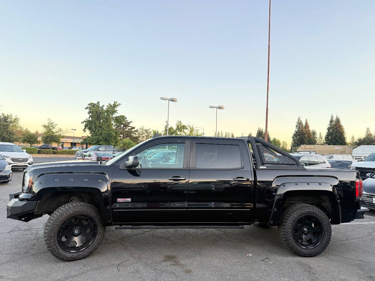 Used 2018 GMC Sierra 1500 SLT w/ All Terrain X Package AWD/4WD image 4