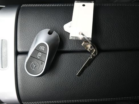 Used 2024 Mercedes-Benz CLE 300 4MATIC Coupe image 16