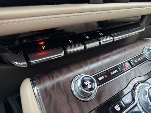 Used 2023 Lincoln Aviator Reserve w/ Equipment Group 201A image 31