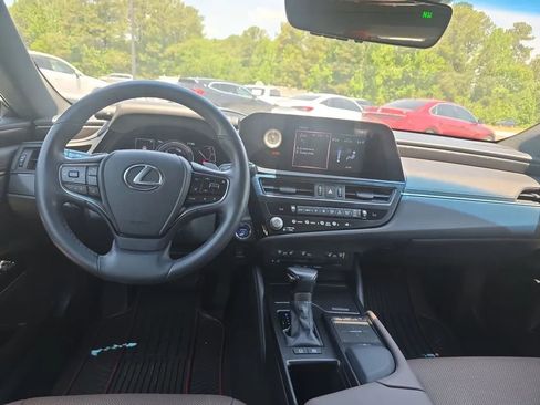 Used 2022 Lexus ES 300h w/ Premium Package FWD image 13