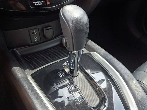 Used 2014 Nissan Rogue SL AWD/4WD image 16