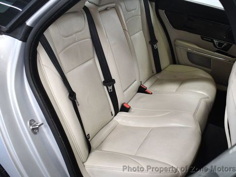 Used 2015 Jaguar XJ image 16
