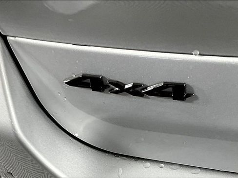 New 2025 Jeep Grand Cherokee L Altitude image 9