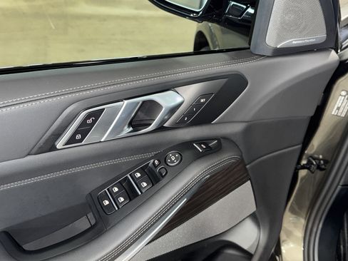 Used 2026 BMW X5 sDrive40i w/ M Sport Package RWD image 18