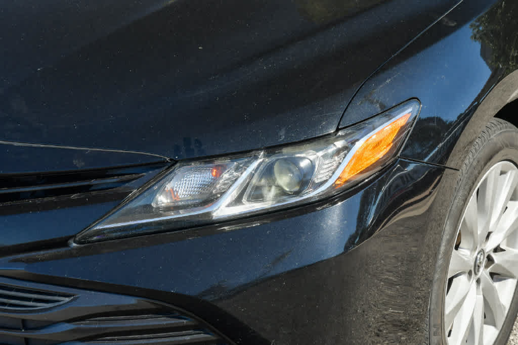 Used 2019 Toyota Camry LE FWD image 4