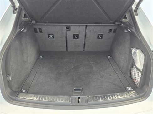 Used 2022 Porsche Macan S image 13