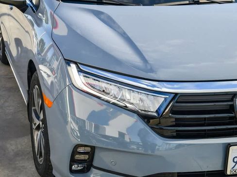 Used 2023 Honda Odyssey Touring image 4